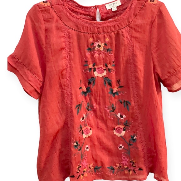 DISCOUNTED SHIPPING! Umgee Embroidered Top - So pretty! Size M • Pre-owned - Picture 3 of 5